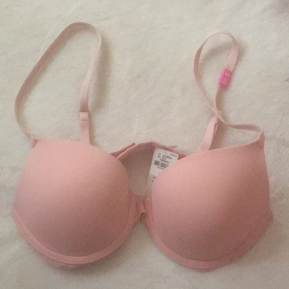 BNWT VICTORIA SECRET PINK BRA